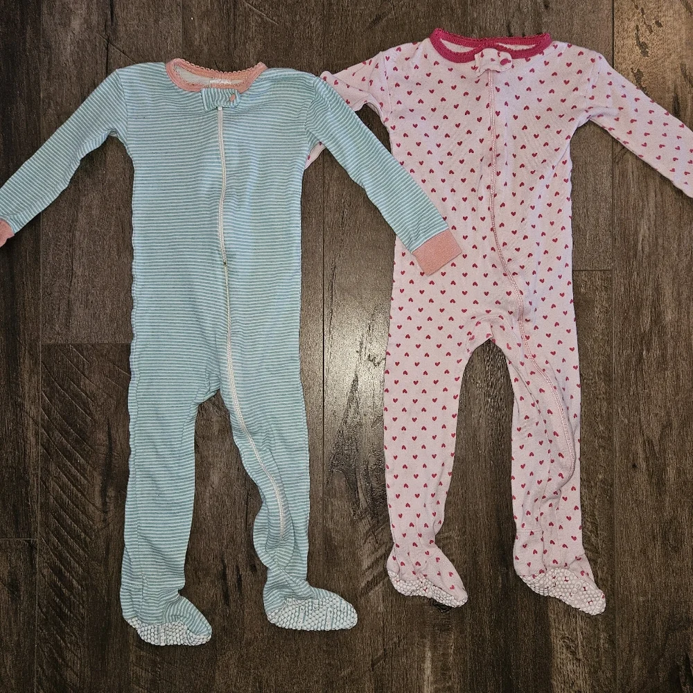 Girly Cozy Footie Pajamas 😴 18 Months - 6 Pieces - Picture 2 of 5